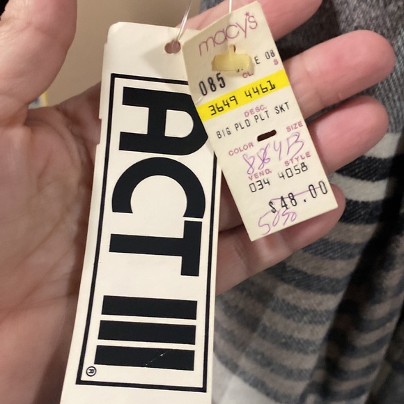 Vintage late 70 wool skirt blend 14” waist  28 “ lengths - Picture 3 of 4